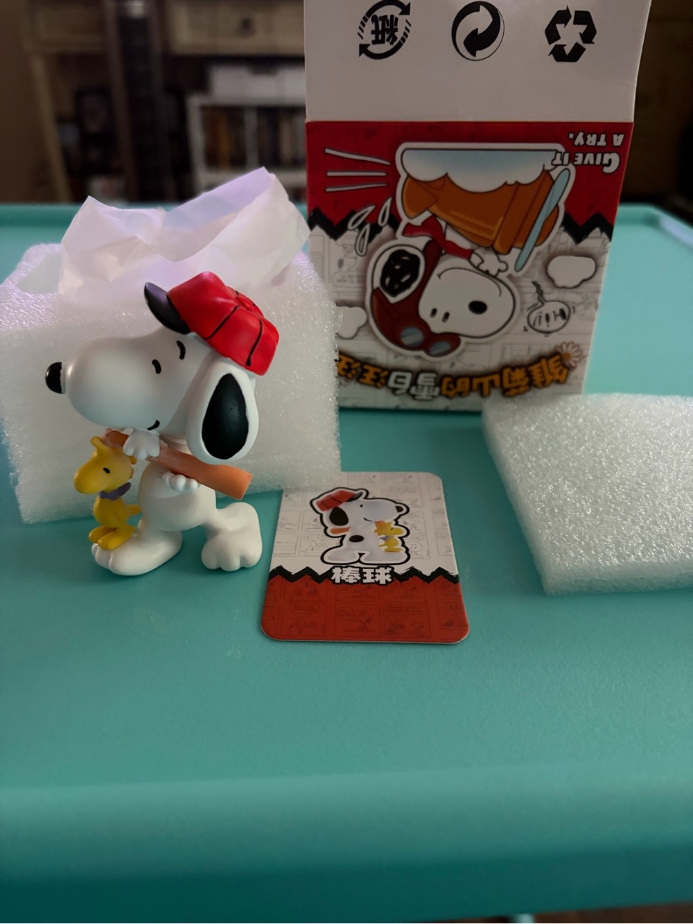 Peanuts Snoopy Pilot Box in Red, White & Orange - Picture 4 of 4